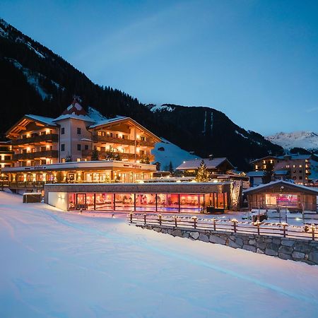 Alpinhotel Berghaus Spa Tux Eksteriør billede